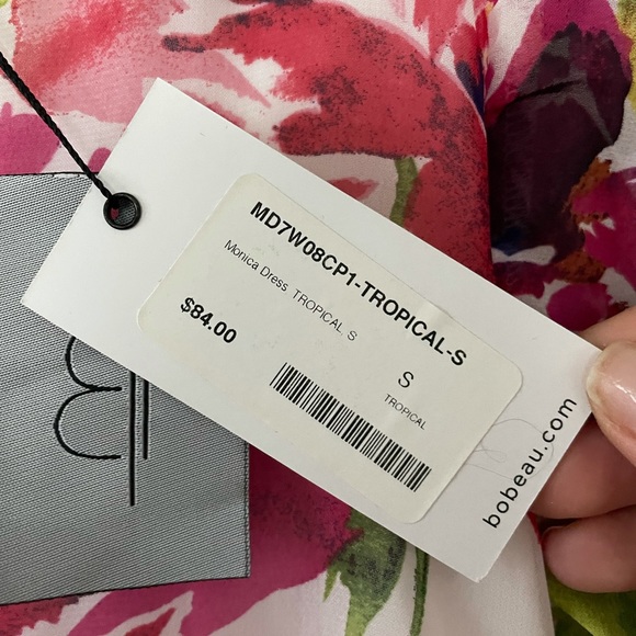 Chiffon white floral fit and flare dress - Picture 4 of 7